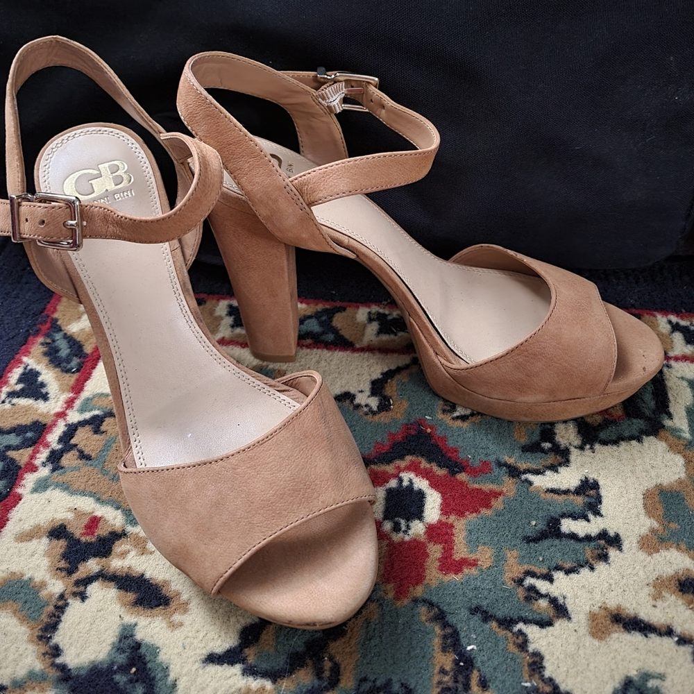 Gianni Bini block heel sandals